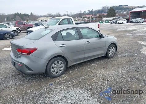 2021 Kia Rio S z USA, uszkodzony, nr VIN 3KPA24AD1ME430933